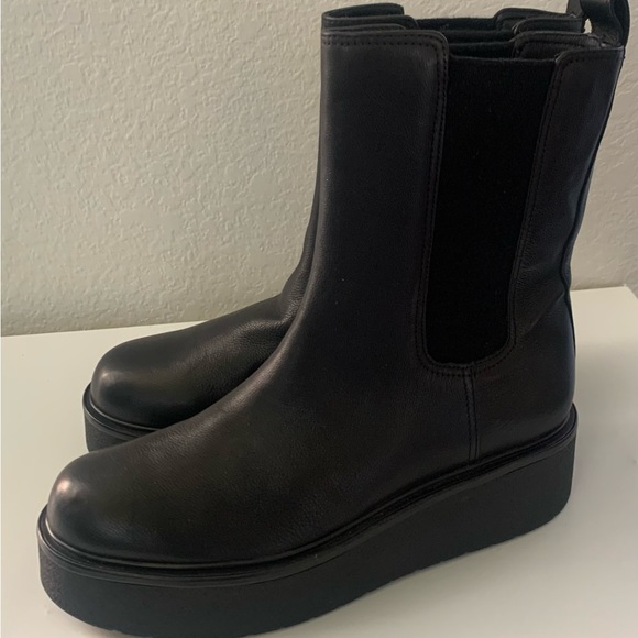 VINCE BRINTON WATER RESISTANT WOMEN’s LEATHER ROUND TOE CHELSEA BOOT- BLACK- 8.5 - Picture 9 of 16
